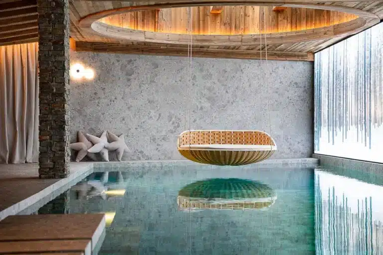 Chalet Moon 1850