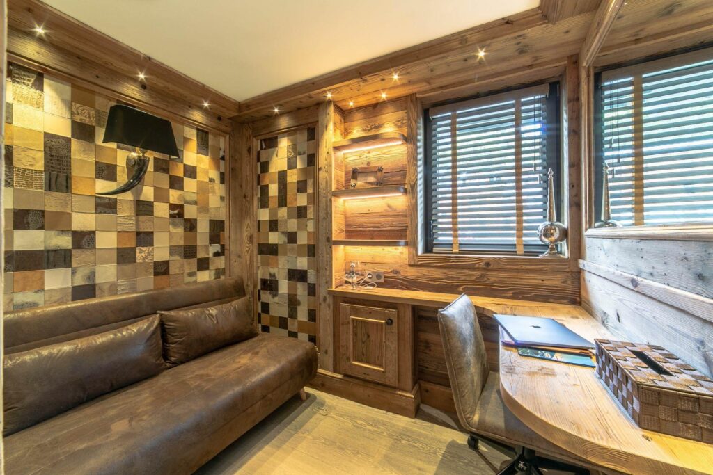 Chalet Bordeaux, Plantret, Courchevel 1850